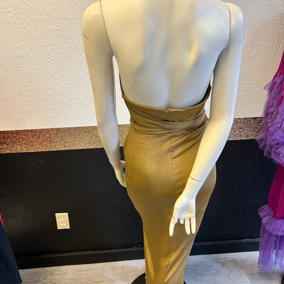 Gold and Gratification - Picture 1 of 3